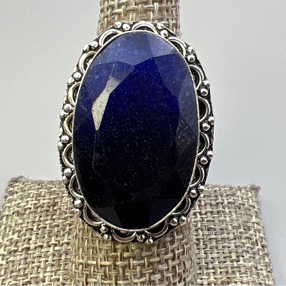 New Enhanced Faceted Blue Sapphire Stone Crystal Silver Overlay Ring Size 7 - Picture 2 of 8